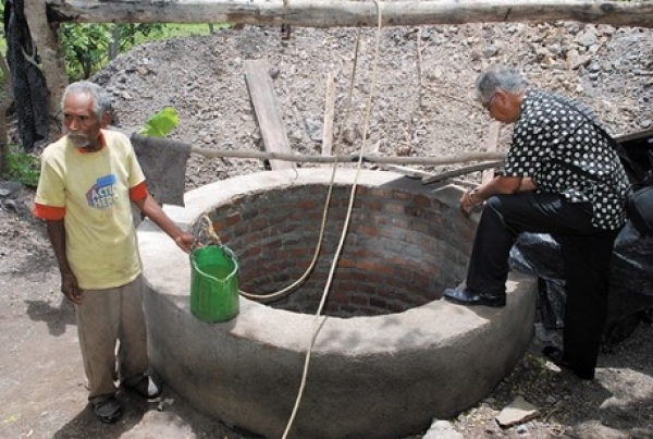 Con luz ultravioleta, estudiantes purificaron agua de pozos en Sabanalarga